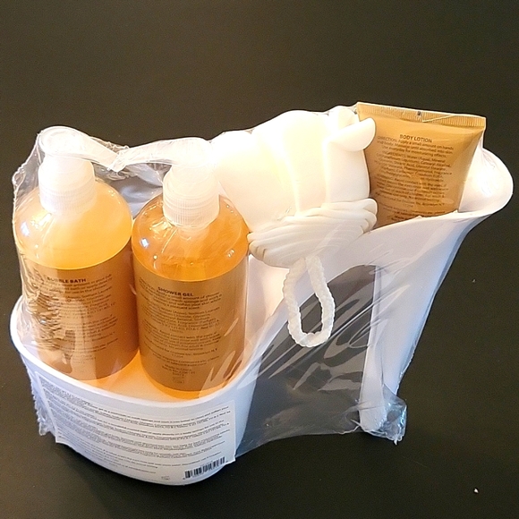 FLASH SALE! NEW High-Heel SHOE Motif Coconut Bath Set! 6 Products! - Picture 6 of 9